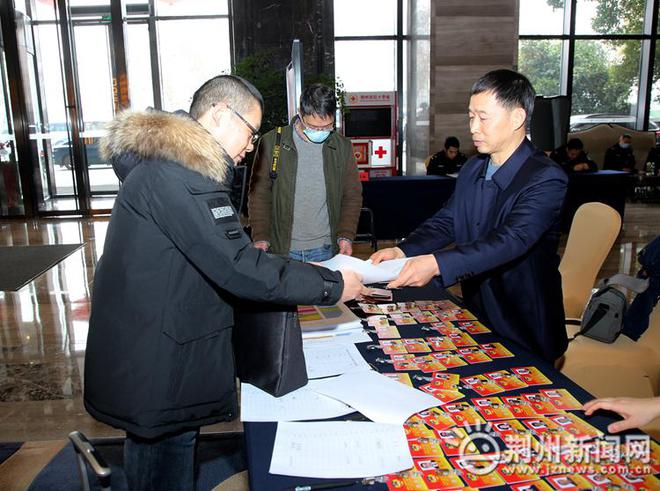 政协委员陆续报到 荆州正式进入“两会”时间(图4)