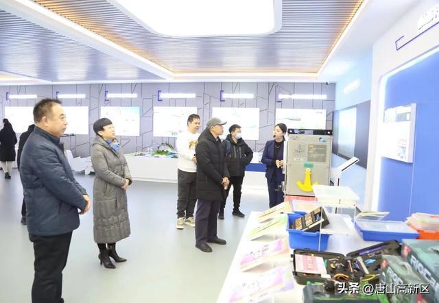 中国高新技术产业导报社副社长霍立峰一行来高新区调研(图1) 中国高新技术产业导报社副社长霍立峰一行来高新区调研(图1)