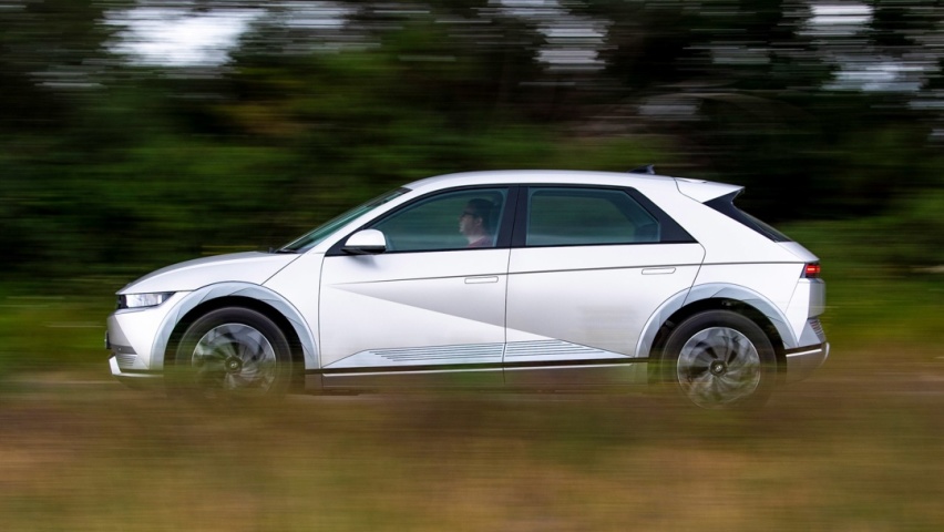 3米轴距+600km续航 海外试驾现代IONIQ5!(图5) 3米轴距+600km续航 海外试驾现代IONIQ5!(图5)