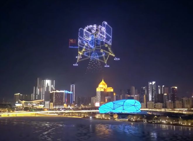 史上AI含量最高硬科技霸屏!2024龙年春晚藏了哪些科技狠活儿?(图18) 史上AI含量最高硬科技霸屏!2024龙年春晚藏了哪些科技狠活儿?(图18)