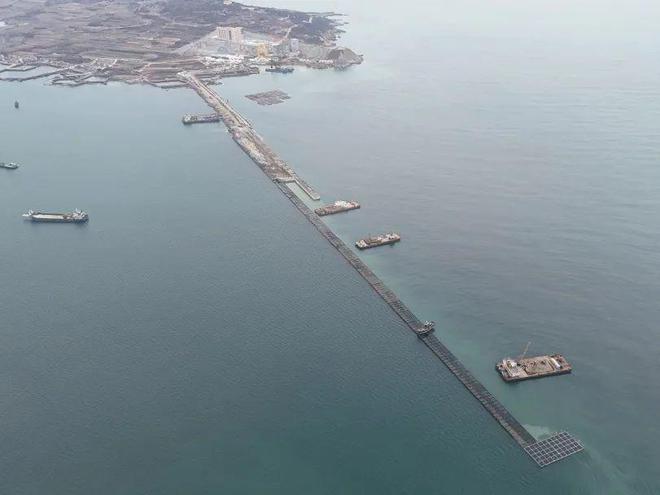 中交一航局全力冲刺新年“开门红”各项目紧锣密鼓推进(图1) 中交一航局全力冲刺新年“开门红”各项目紧锣密鼓推进(图1)
