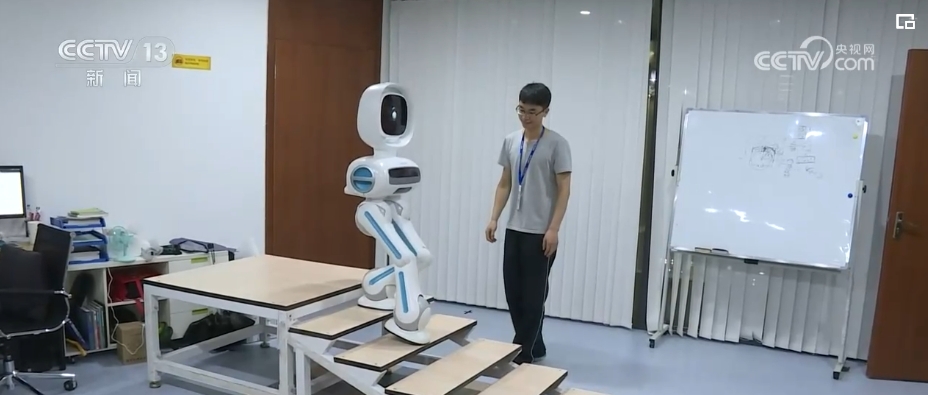 世界看两会 中国式现代化取得的显著成果有目共睹(图1) 世界看两会 中国式现代化取得的显著成果有目共睹(图1)