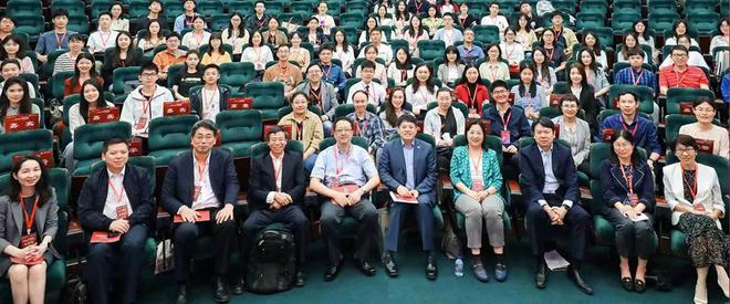 中国式现代化与中国管理创新 ——《工业经济》第六届管理学高端前沿论坛成功举办(图1)