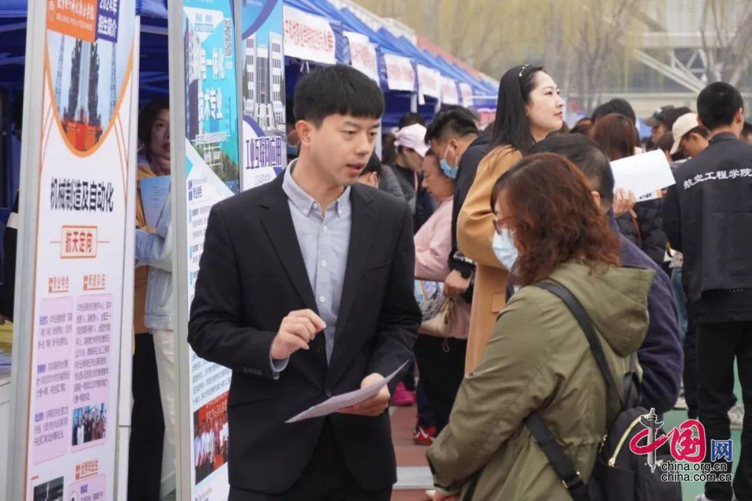 北京电子科技职业学院举办全市高职自主招生联合咨询会[组图](图2)