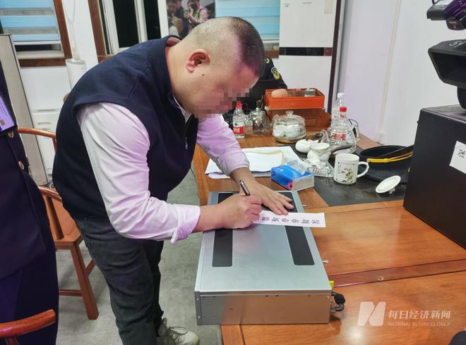 聚焦3·15 深圳市监局：央视曝光的主板机涉事公司涉嫌电信诈骗 将依法从严从快查处(图1)