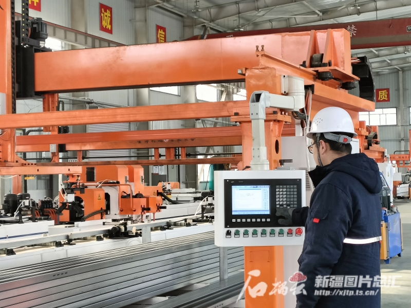 击鼓催征拼开局丨乌克昌片区:奏响高质量发展的“春之声”(图4) 击鼓催征拼开局丨乌克昌片区:奏响高质量发展的“春之声”(图4)