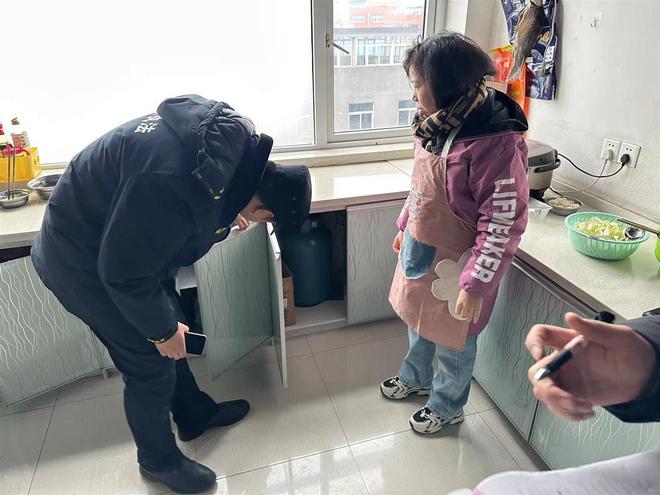 开展安全隐患排查武汉径河街五金机电城市容环境大变样(图3)