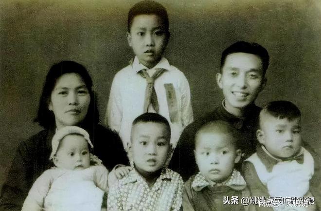 生了4个儿子却因家里穷把儿子送人没想到4个都成了亿万富豪(图2) 生了4个儿子却因家里穷把儿子送人没想到4个都成了亿万富豪(图2)
