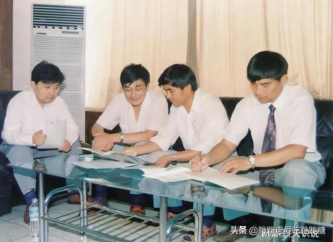 生了4个儿子却因家里穷把儿子送人没想到4个都成了亿万富豪(图4) 生了4个儿子却因家里穷把儿子送人没想到4个都成了亿万富豪(图4)