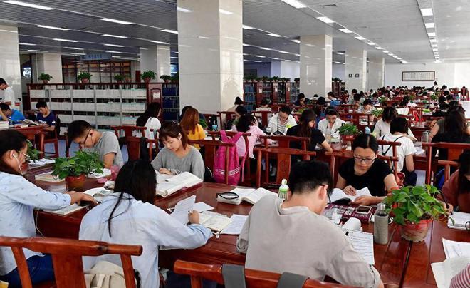 计算机类专业和电气类专业哪个比较难学？就业前景哪个好？(图1)