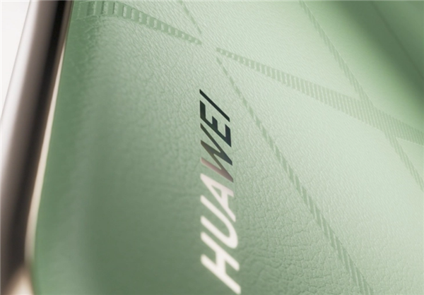 华为Pura 70系列开售热度空前!P系列诞生12年 高端手机市场迎来新格局(图5) 华为Pura 70系列开售热度空前!P系列诞生12年 高端手机市场迎来新格局(图5)