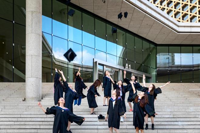 网友给985大学排名北大排第八清华跌出前十这个排名靠谱吗?(图5) 网友给985大学排名北大排第八清华跌出前十这个排名靠谱吗?(图5)