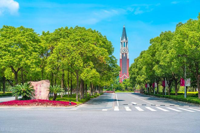 网友给985大学排名北大排第八清华跌出前十这个排名靠谱吗?(图2) 网友给985大学排名北大排第八清华跌出前十这个排名靠谱吗?(图2)
