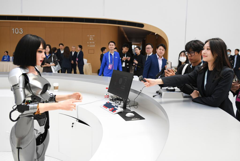 走!到2024中关村论坛年会开启“科技之旅”(图3) 走!到2024中关村论坛年会开启“科技之旅”(图3)